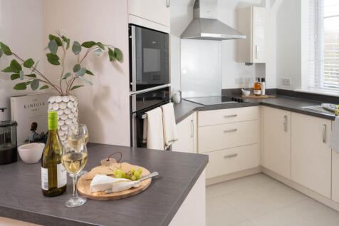 Hawkesbury Place, Stow-on-the-Wold - Typical Kitchen